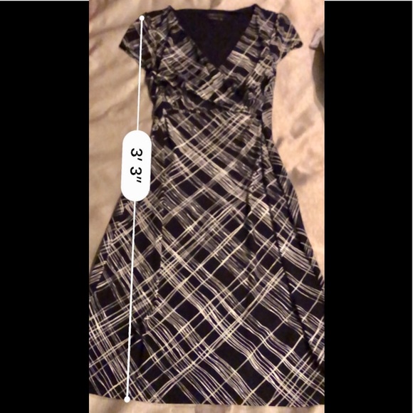 BCBG Maxazria Cocktail Dress - Picture 4 of 8